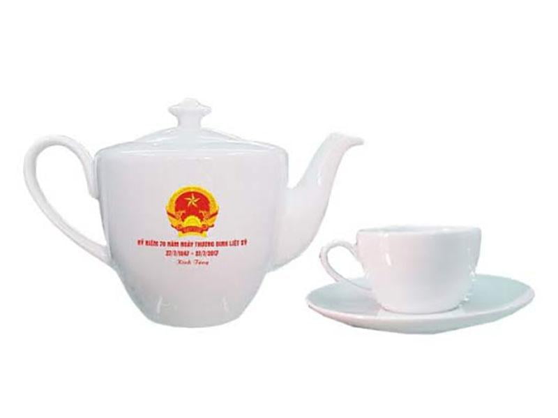 Giới thiệu Bộ quà tặng ấm trà in logo Bát Tràng dáng daisy in logo