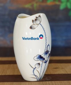 Lọ hoa sứ trắng Bát Tràng in logo Vietinbank