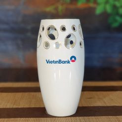 Lọ hoa sứ trắng Bát Tràng nghệ thuật in logo Vietinbank