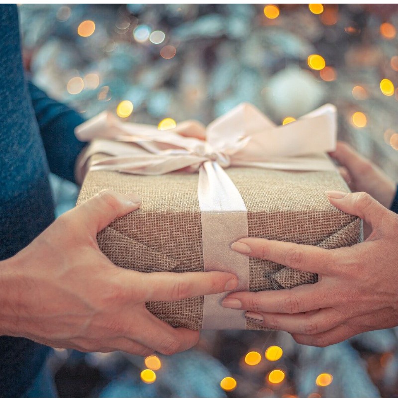 Những dịp nào bạn có thể tặng chồng món quà ý nghĩa