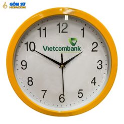 dong ho treo tuong mau vang chuoi in logo vietcombamk 55